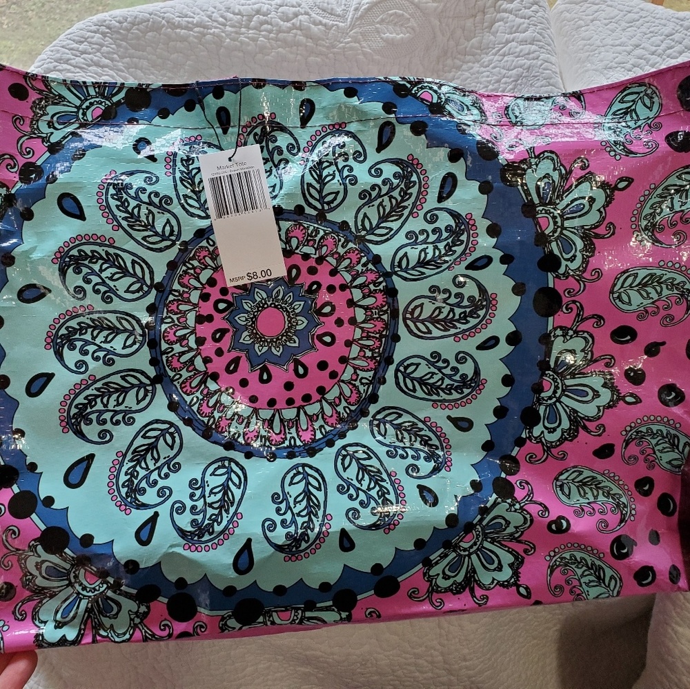 NWT Vera Bradley Market Tote Resort Medallion